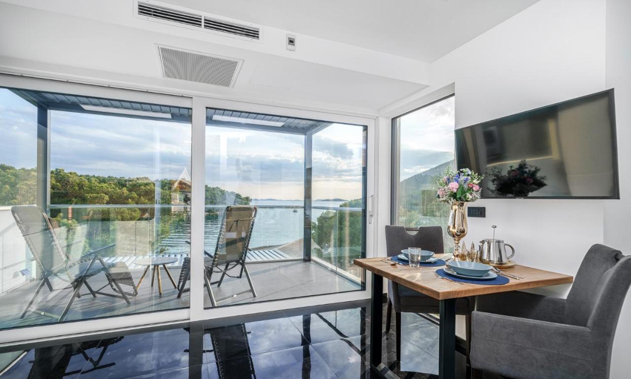 Tribalj Alexandra Apartments מראה חיצוני תמונה