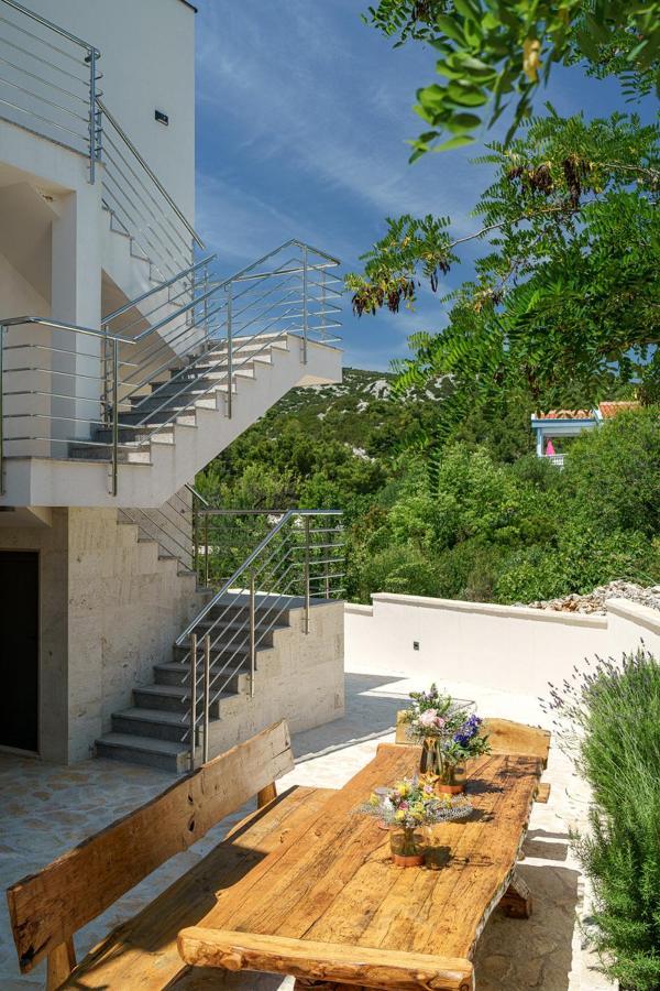Tribalj Alexandra Apartments מראה חיצוני תמונה