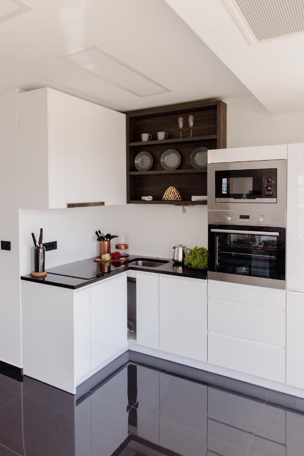 Tribalj Alexandra Apartments מראה חיצוני תמונה