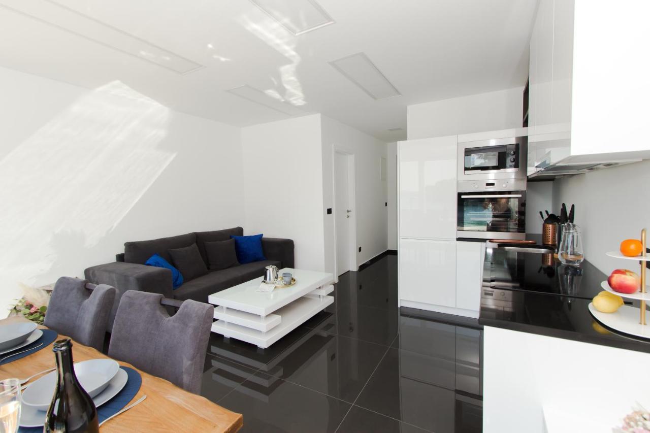 Tribalj Alexandra Apartments מראה חיצוני תמונה