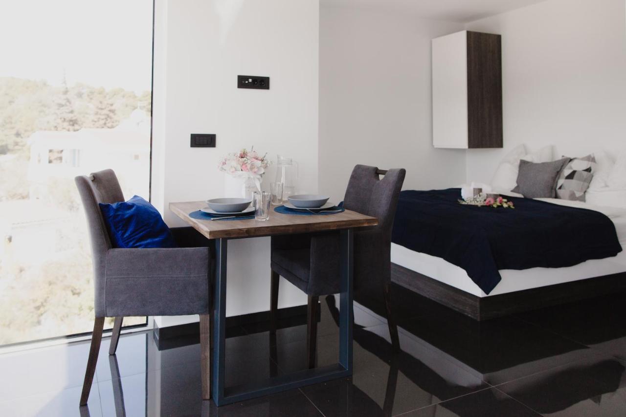 Tribalj Alexandra Apartments מראה חיצוני תמונה